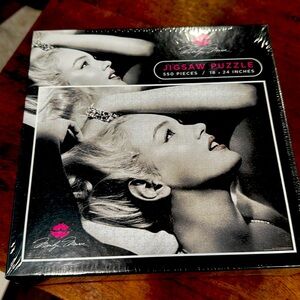 Marilyn Monroe puzzle , NIB and shrink wrap, 550 pieces, 18 x 24 inches